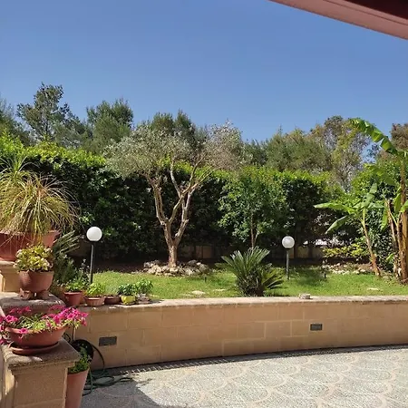 Casa Vacanza Immersa Nel Verde * Lecce
